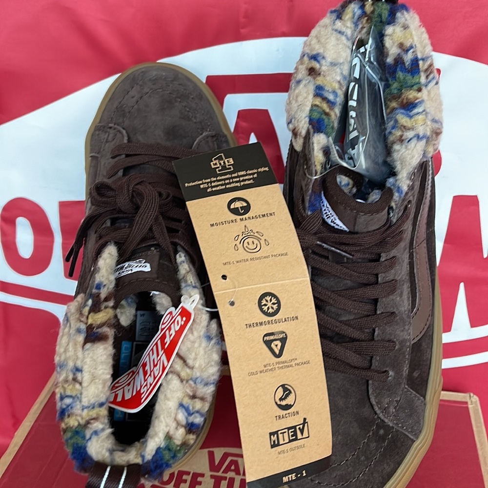 Vans Men’s Sk8-Hi Mte-1
Brown/Gum
VN0A5HZYB7G
 boots - Picture 13 of 16